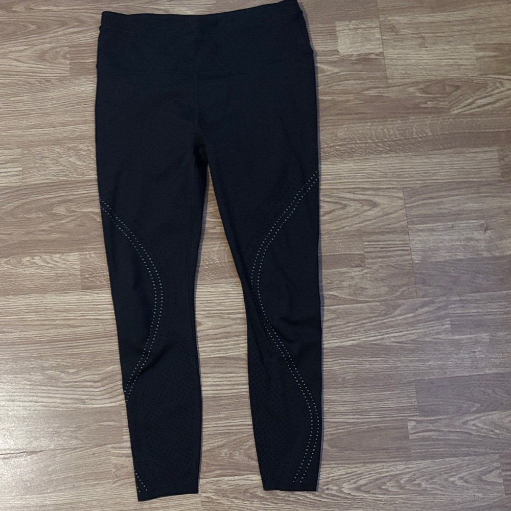 Athleta Black Accelerate Laser Cut 7/8 Tights Women’s Size M